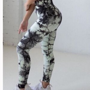 𝅺SETACTIVE Rare Leggings XS/S 